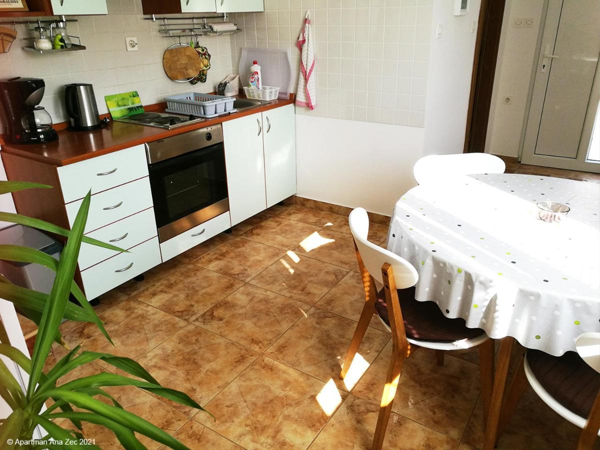Apartments Zec Brzac エクステリア 写真