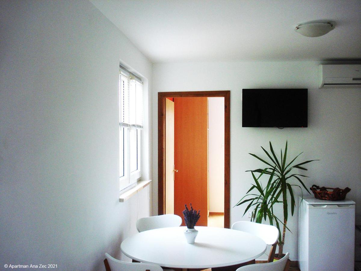 Apartments Zec Brzac エクステリア 写真